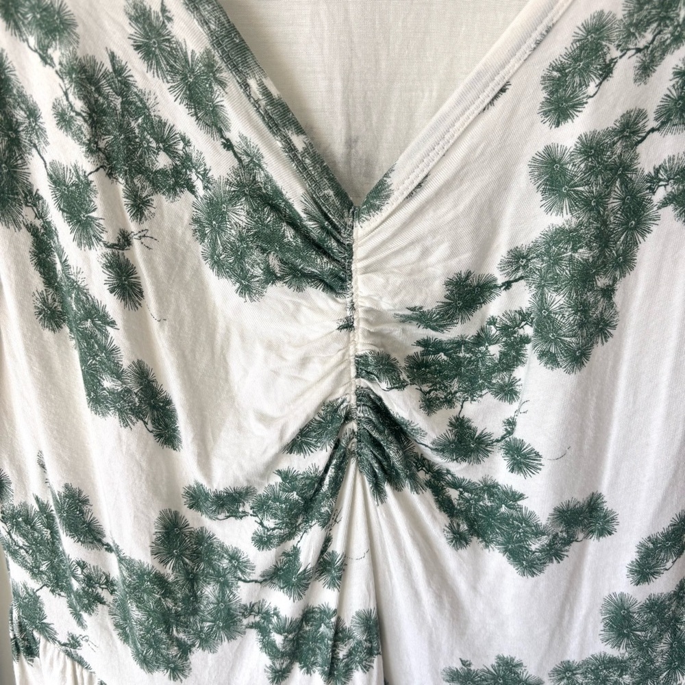 Kate Quinn Long Sleeve V Neck White Green Bamboo Dress Tree Forest Pattern - Picture 3 of 7